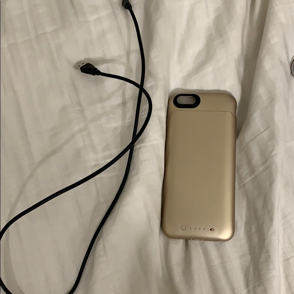 iPhone 6 Plus charging case